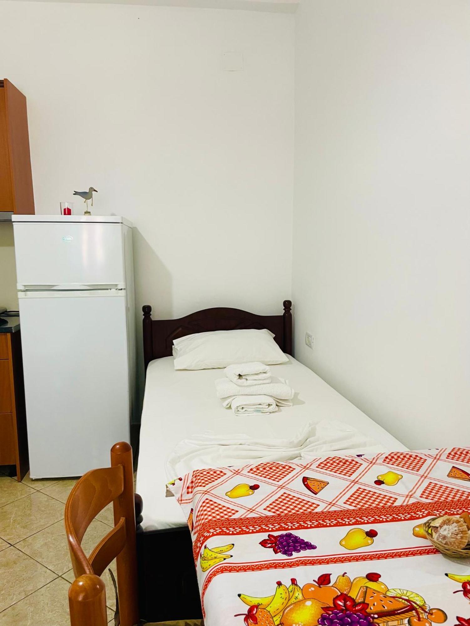 Guesthouse Dollomaja Ksamil Extérieur photo