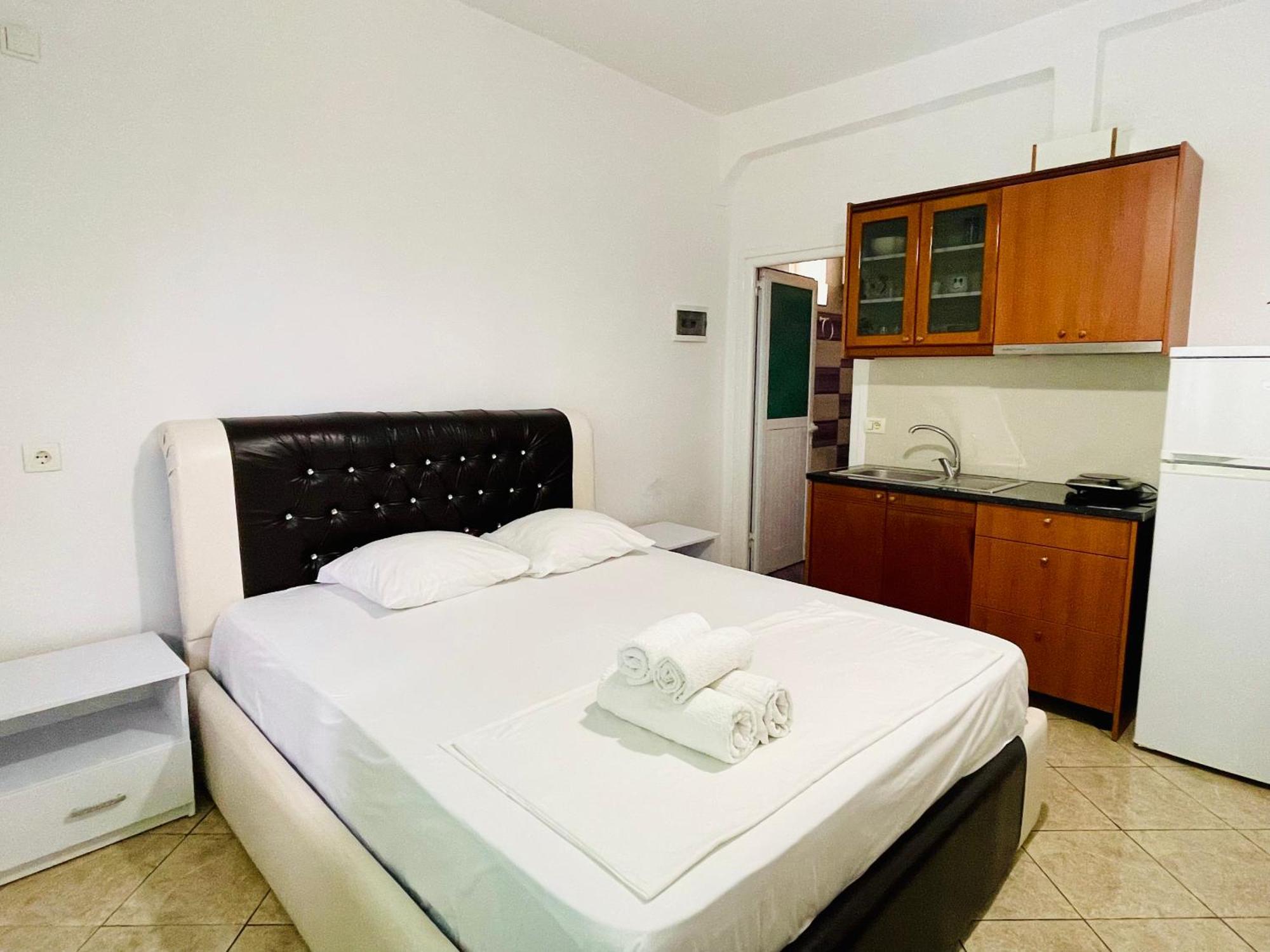 Guesthouse Dollomaja Ksamil Extérieur photo